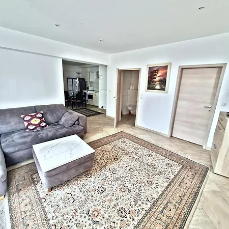 Apartment Design-apartment 346 Mitte-glaenzend Und Modern Hannover