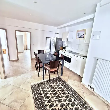 Design-apartment 346 Mitte-glaenzend Und Modern Apartment *